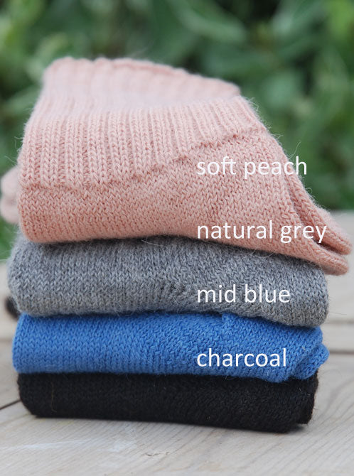 Non elastic alpaca bed socks